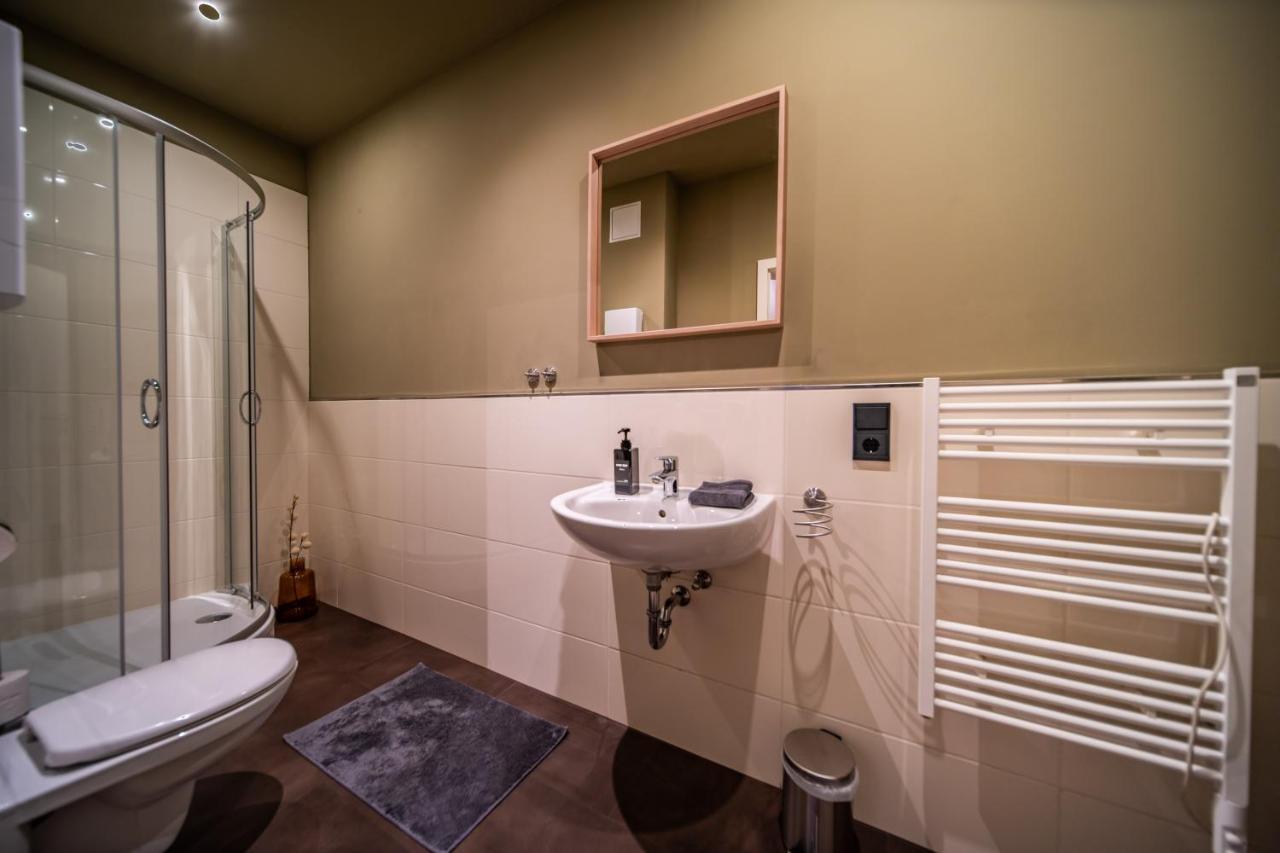 Llr Design Apartment - Emerald Green Im Zentrum Von Koblenz Eksteriør billede